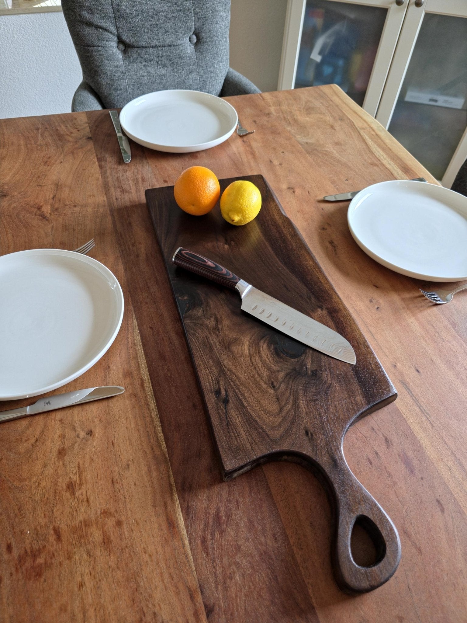 Servierbrett aus Nussbaum Unikat - Echtholz Manufaktur Thunig