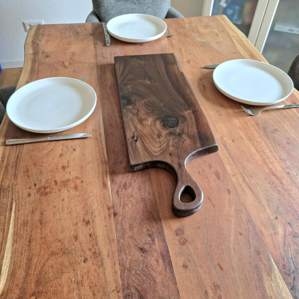 Servierbrett aus Nussbaum Unikat - Echtholz Manufaktur Thunig