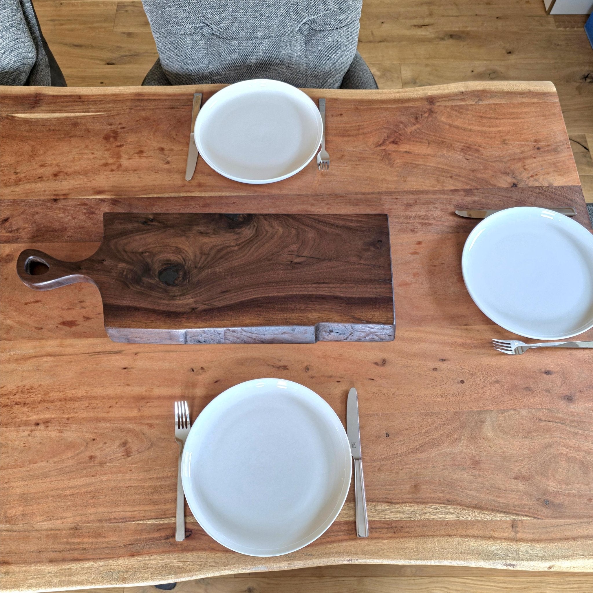 Servierbrett aus Nussbaum Unikat - Echtholz Manufaktur Thunig