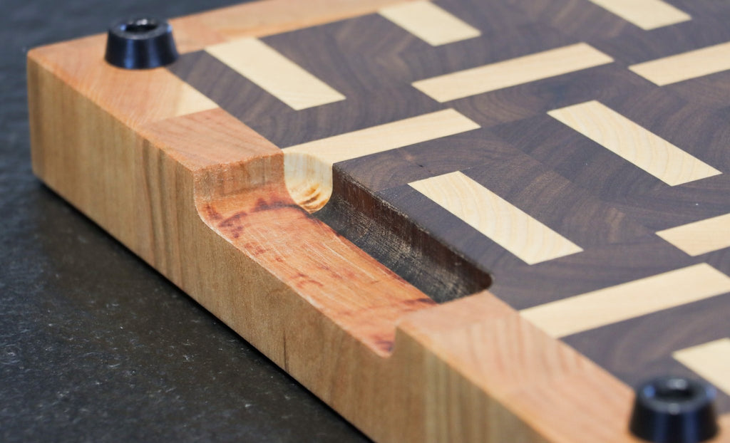 Stirnholz Schneidebrett aus Nussbaum, Esche und Kirsche - Echtholz Manufaktur Thunig